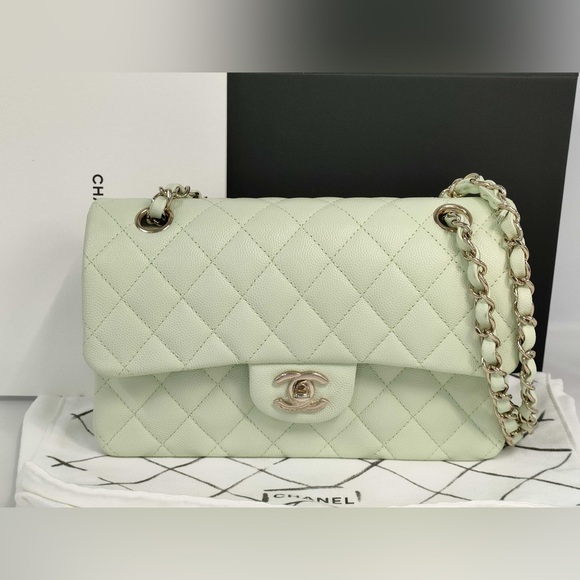 🔥RARE!! CHANEL•Caviar Quilted Zip Around Long Wallet - Picture 9 of 9